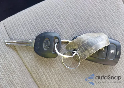 2009 Kia Sedona Lx из США, поврежденный, VIN KNDMB233796310976